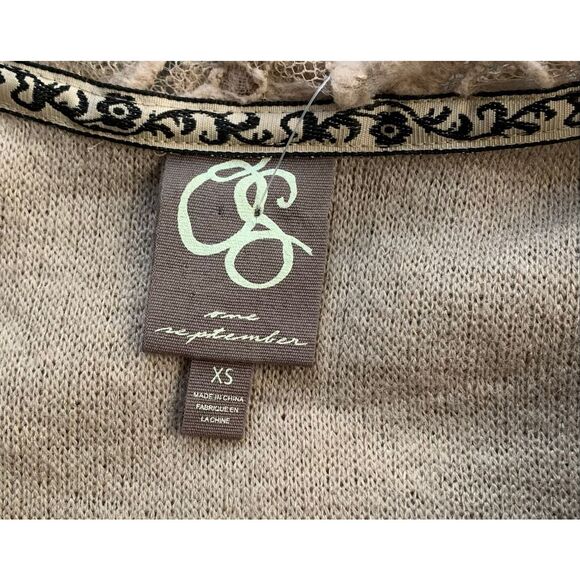 One September ANTHROPOLOGIE Rosanella Tan Pleated Lace Knit Tunic Top sz XS - Picture 4 of 7